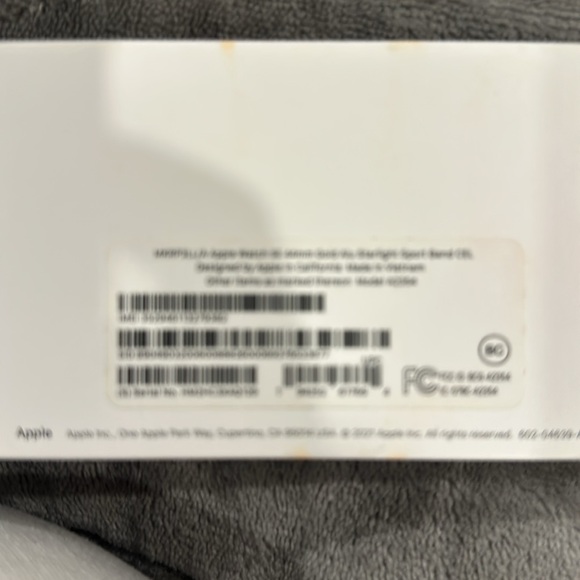 Apple Watch SE Generation 1 - Picture 2 of 5